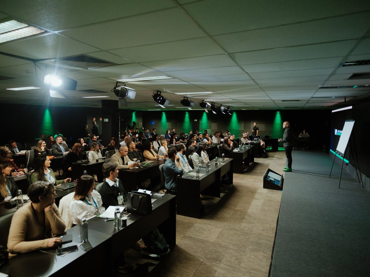 Sala cheia no Vida de Mentor